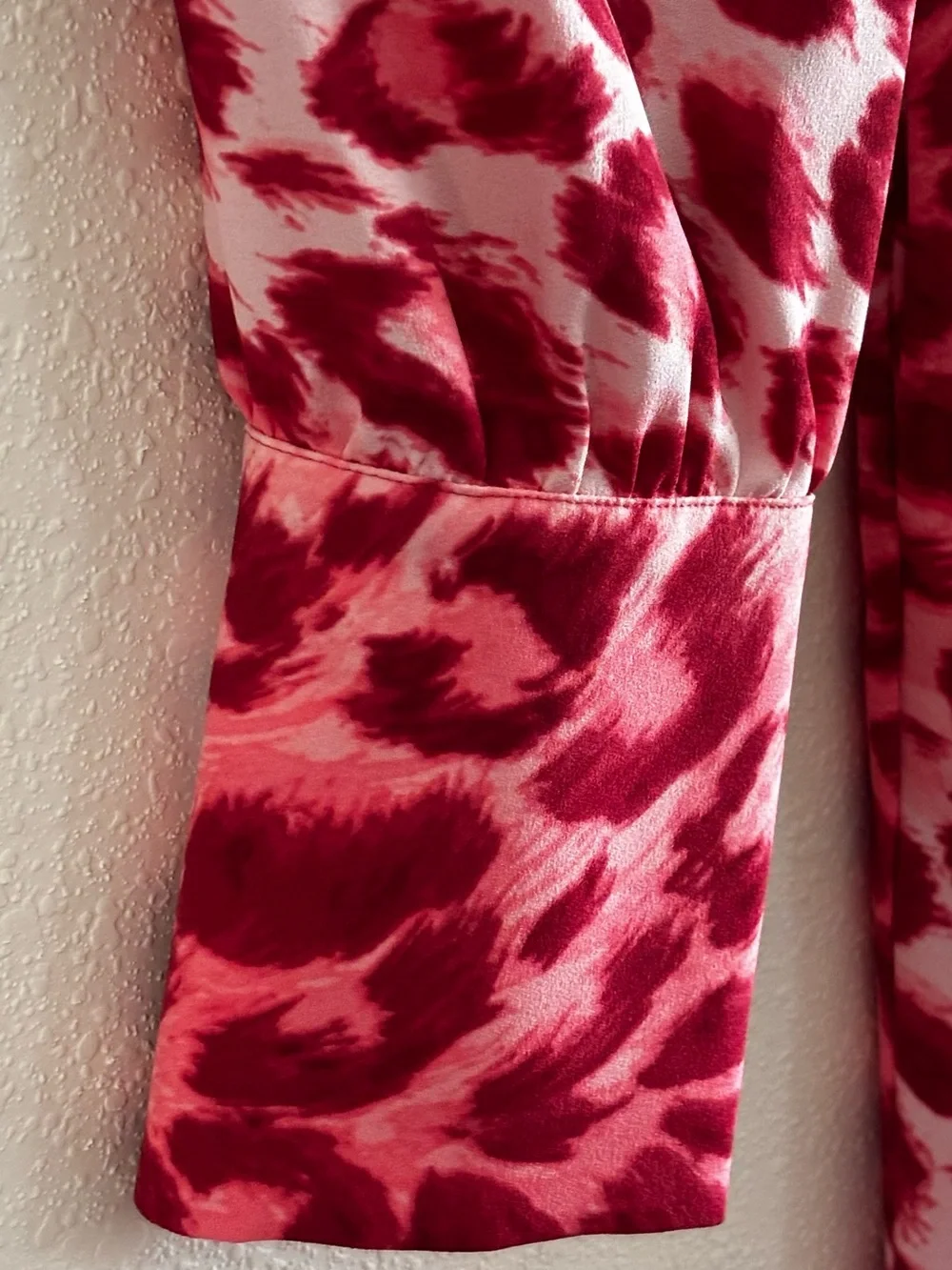 EUC kate spade Pink & Muted Red Women’s Long Sleeve Leopard Print Midi Skirt SZ6